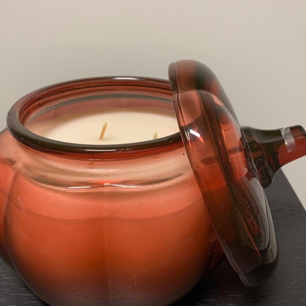NWT Threshold Glass Pumpkin Candle in Pumpkin Spice